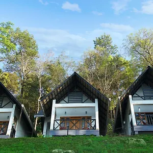 2* Resort Woodrose
